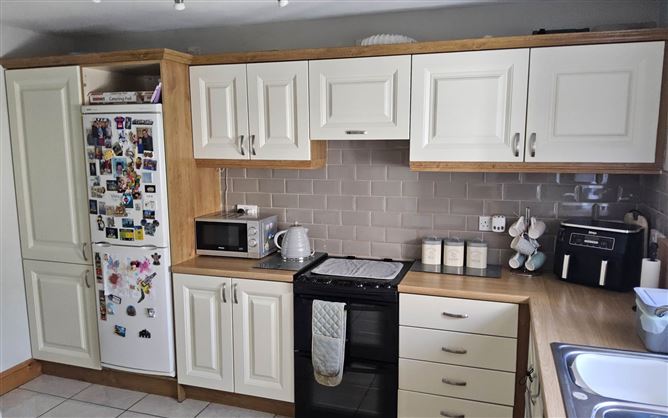 11 Cyprian Avenue, Athy, County Kildare