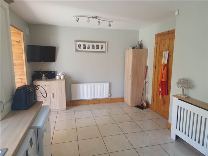 11 Cyprian Avenue, Athy, County Kildare