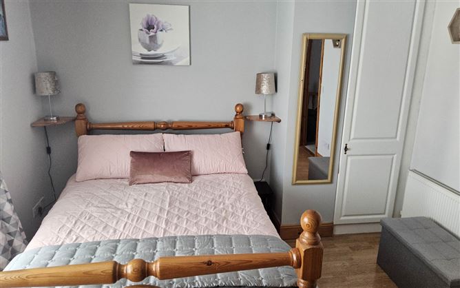 11 Cyprian Avenue, Athy, County Kildare