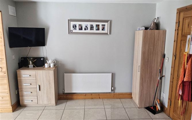 11 Cyprian Avenue, Athy, County Kildare