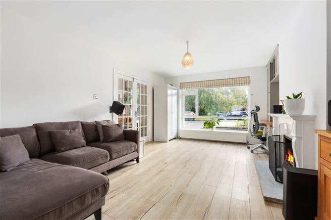 https://photos-a.propertyimages.ie/media/3/2/9/4960923/b00cfdb2-35f4-487e-b133-fa89ee053b6b_l.jpg