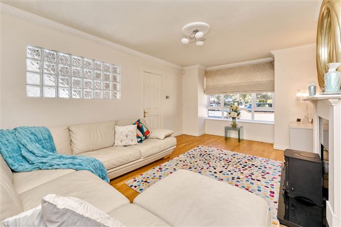 17 Luttrell Park Drive, Castleknock, Dublin 15