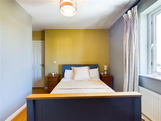 No 106 Cois na H-Abhainn, Tuam, Galway