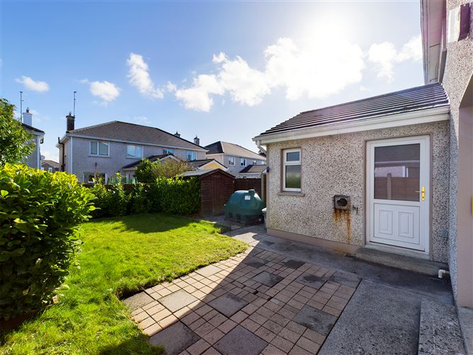 No 106 Cois na H-Abhainn, Tuam, Galway