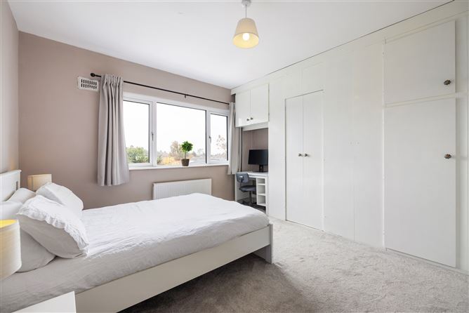 56 Ballinteer Drive, Ballinteer, Dublin 16