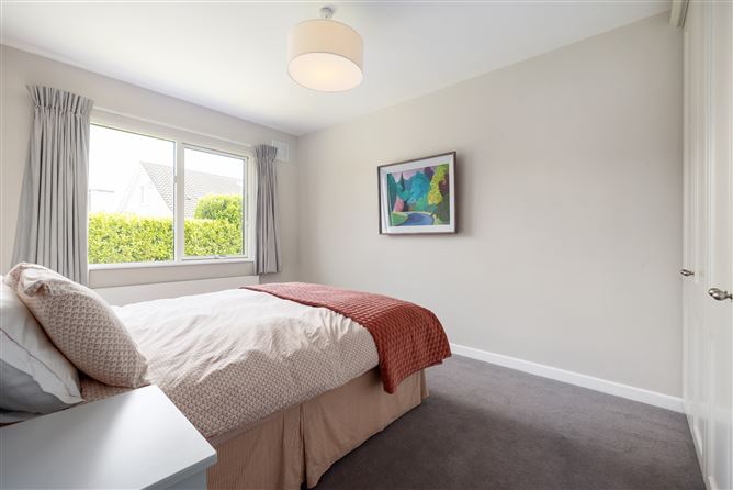 4 The Thicket, Hainault Road, Foxrock, Dublin 18