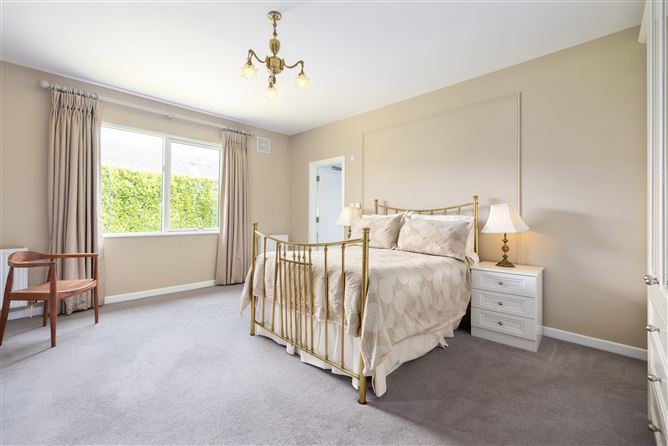 4 The Thicket, Hainault Road, Foxrock, Dublin 18