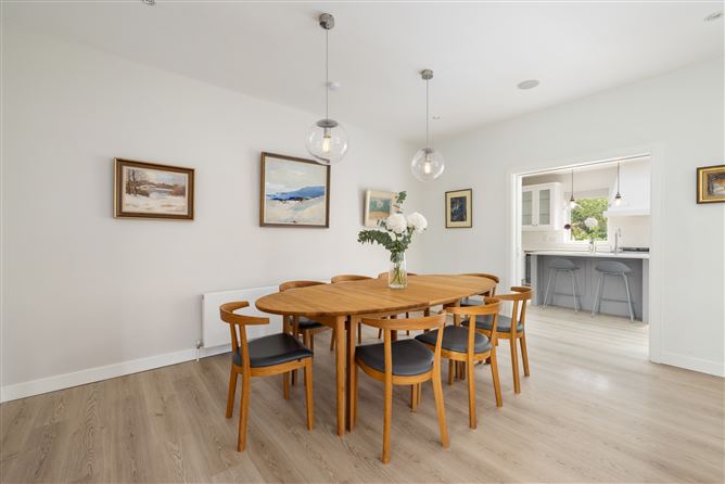 4 The Thicket, Hainault Road, Foxrock, Dublin 18