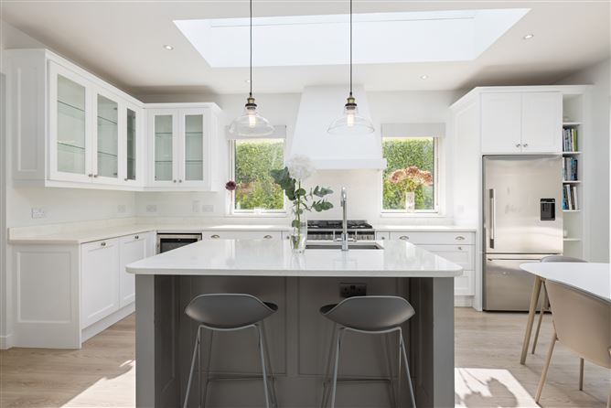 4 The Thicket, Hainault Road, Foxrock, Dublin 18