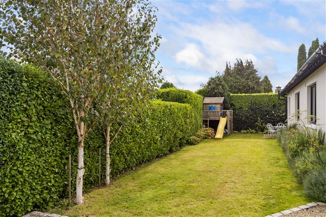 4 The Thicket, Hainault Road, Foxrock, Dublin 18