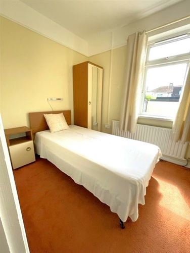 Photo 12 of 19 — 31 Dundanion Road, Cork, Beaumont, Blackrock, Cork