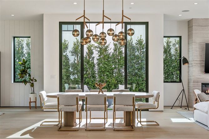 Stone & Ficus,Los Angeles,California,USA