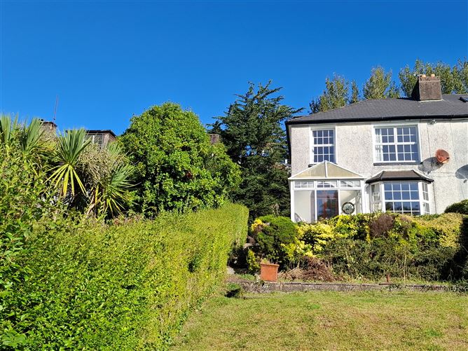 STAGMOUNT, LOUGH VILLAS, THE LOUGH, CORK