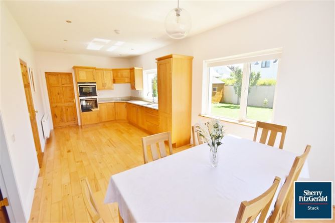 9 Islandganniv Place, Greenville, Listowel, Co. Kerry