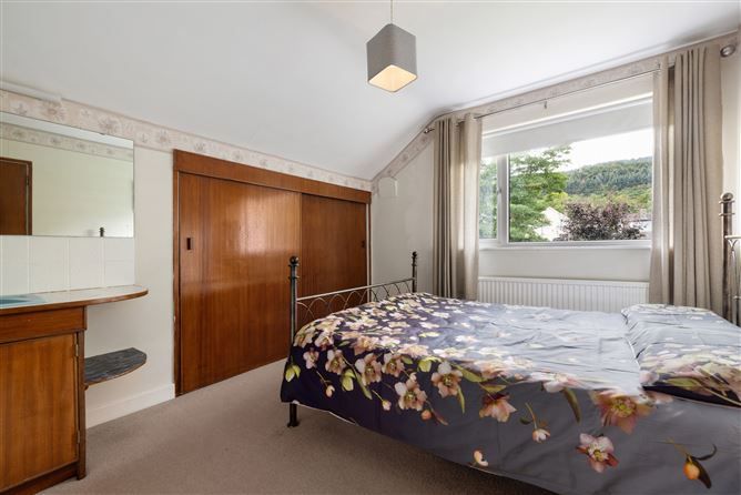 Khamsin, 1 Kilgobbin Lawn, Stepaside, Dublin 18