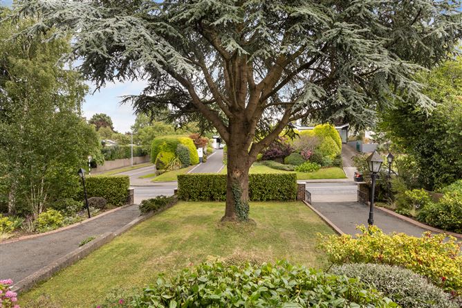 Khamsin, 1 Kilgobbin Lawn, Stepaside, Dublin 18