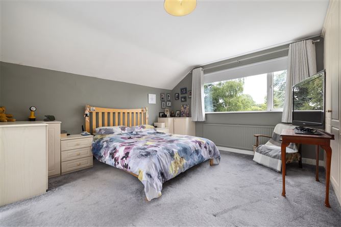 Khamsin, 1 Kilgobbin Lawn, Stepaside, Dublin 18