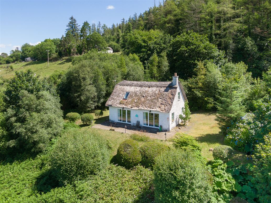 The Thatch Cottage, Derrylough, Tuosist, Kenmare, Co. Kerry The Thatch Cottage, Derrylough, Tuosist, Kenmare, Co. Kerry