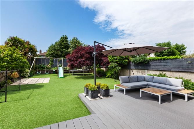 https://photos-a.propertyimages.ie/media/3/3/1/4937133/e509a349-7653-49b4-9896-78942b5f857d_l.jpg