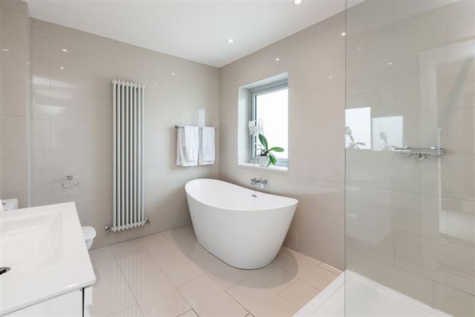 https://photos-a.propertyimages.ie/media/3/3/1/4937133/e509a349-7653-49b4-9896-78942b5f857d_l.jpg