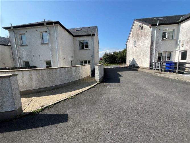 82 Creamery Road, Manorhamilton, Leitrim