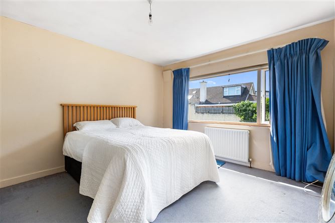 3 Wyattville Hill, Loughlinstown, Co. Dublin