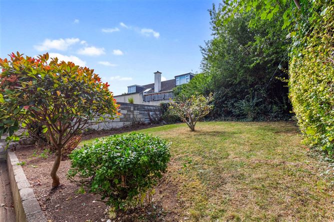 3 Wyattville Hill, Loughlinstown, Co. Dublin