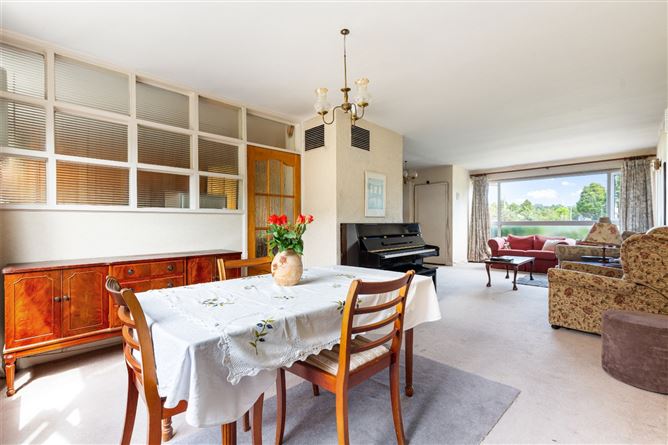 3 Wyattville Hill, Loughlinstown, Co. Dublin