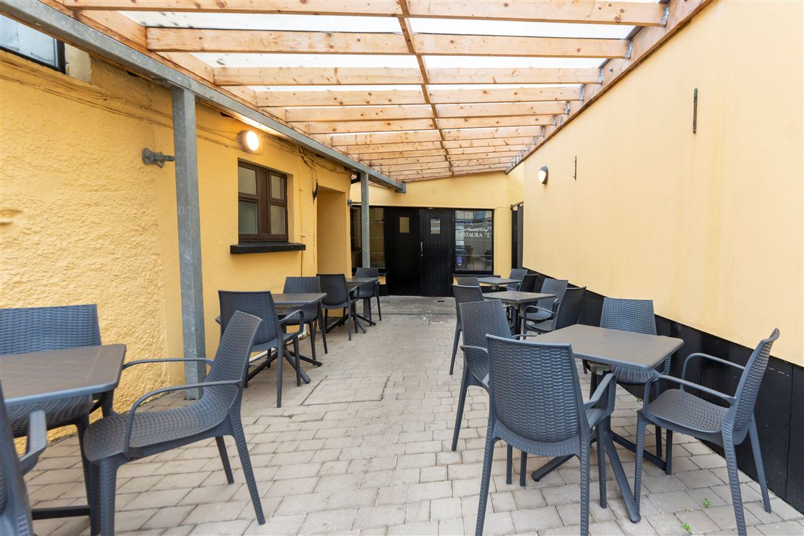 The Hunters Lodge , Newmarket on Fergus, Clare The Hunters Lodge , Newmarket on Fergus, Clare