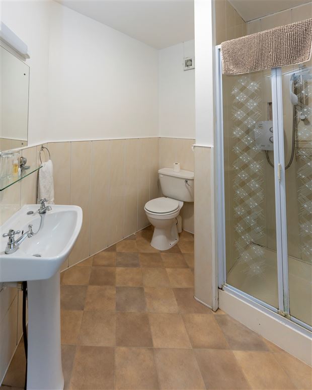 The Hunters Lodge , Newmarket on Fergus, Clare The Hunters Lodge , Newmarket on Fergus, Clare