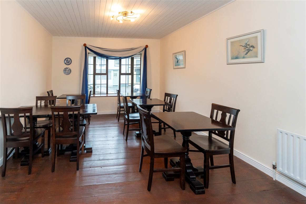 The Hunters Lodge , Newmarket on Fergus, Clare The Hunters Lodge , Newmarket on Fergus, Clare