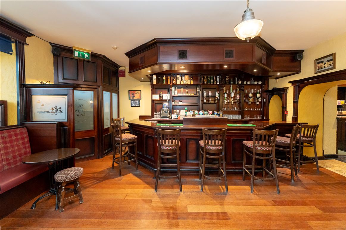 The Hunters Lodge , Newmarket on Fergus, Clare The Hunters Lodge , Newmarket on Fergus, Clare