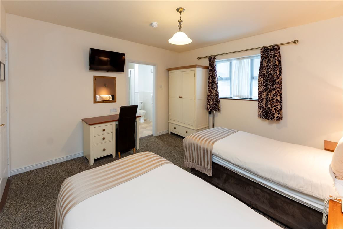 The Hunters Lodge , Newmarket on Fergus, Clare The Hunters Lodge , Newmarket on Fergus, Clare