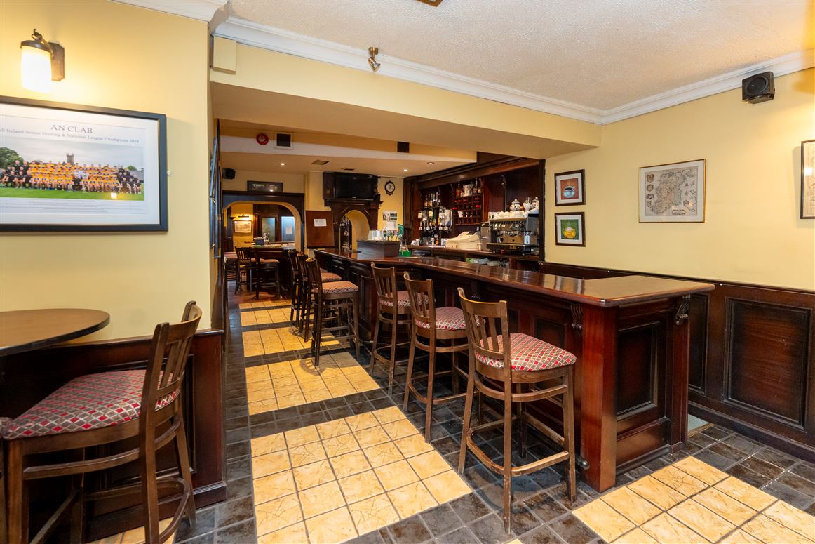 The Hunters Lodge , Newmarket on Fergus, Clare The Hunters Lodge , Newmarket on Fergus, Clare