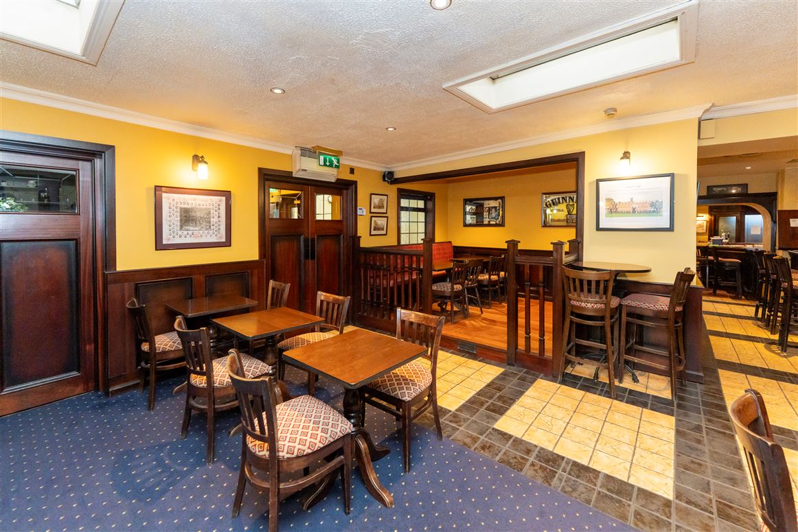 The Hunters Lodge , Newmarket on Fergus, Clare The Hunters Lodge , Newmarket on Fergus, Clare