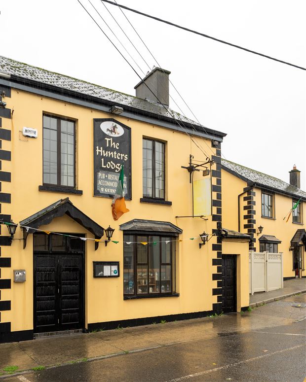 The Hunters Lodge , Newmarket on Fergus, Clare The Hunters Lodge , Newmarket on Fergus, Clare
