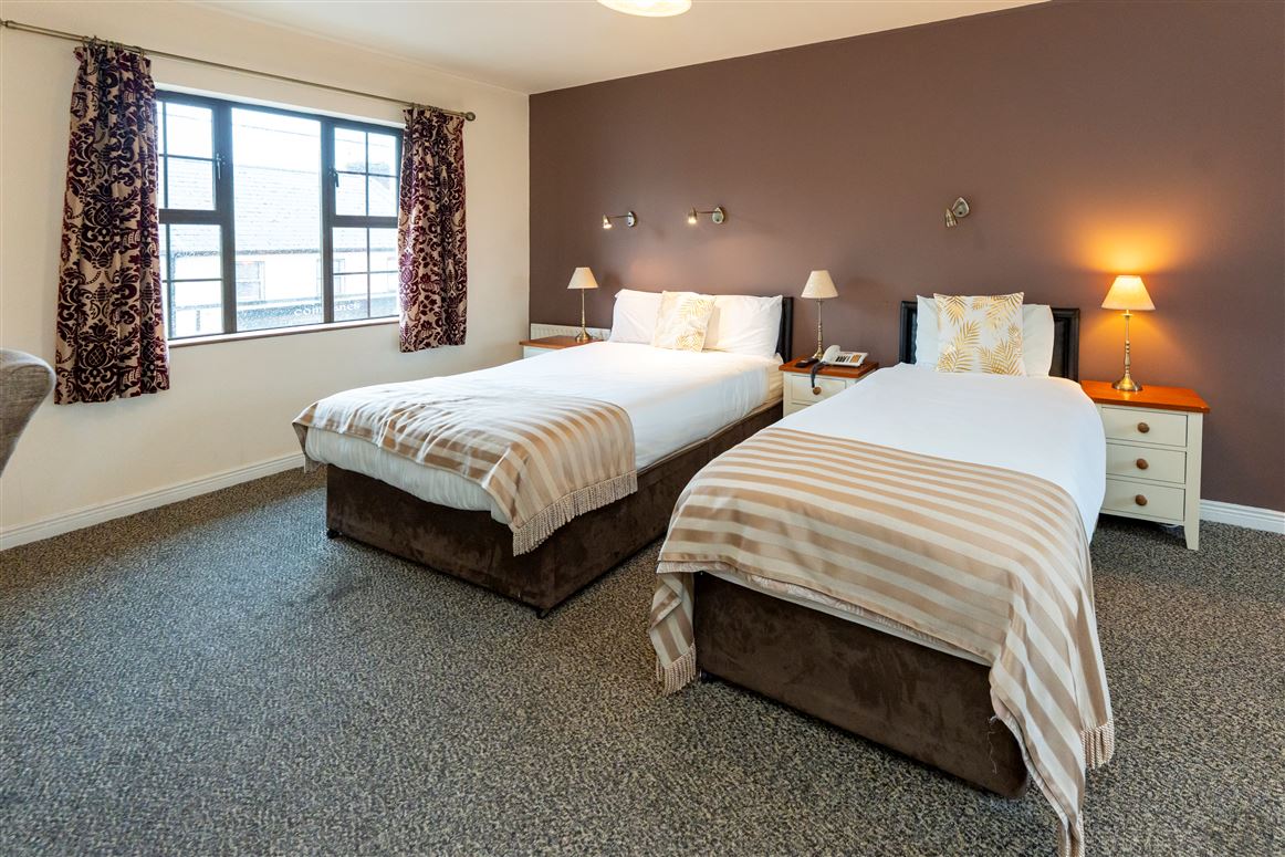 The Hunters Lodge , Newmarket on Fergus, Clare The Hunters Lodge , Newmarket on Fergus, Clare