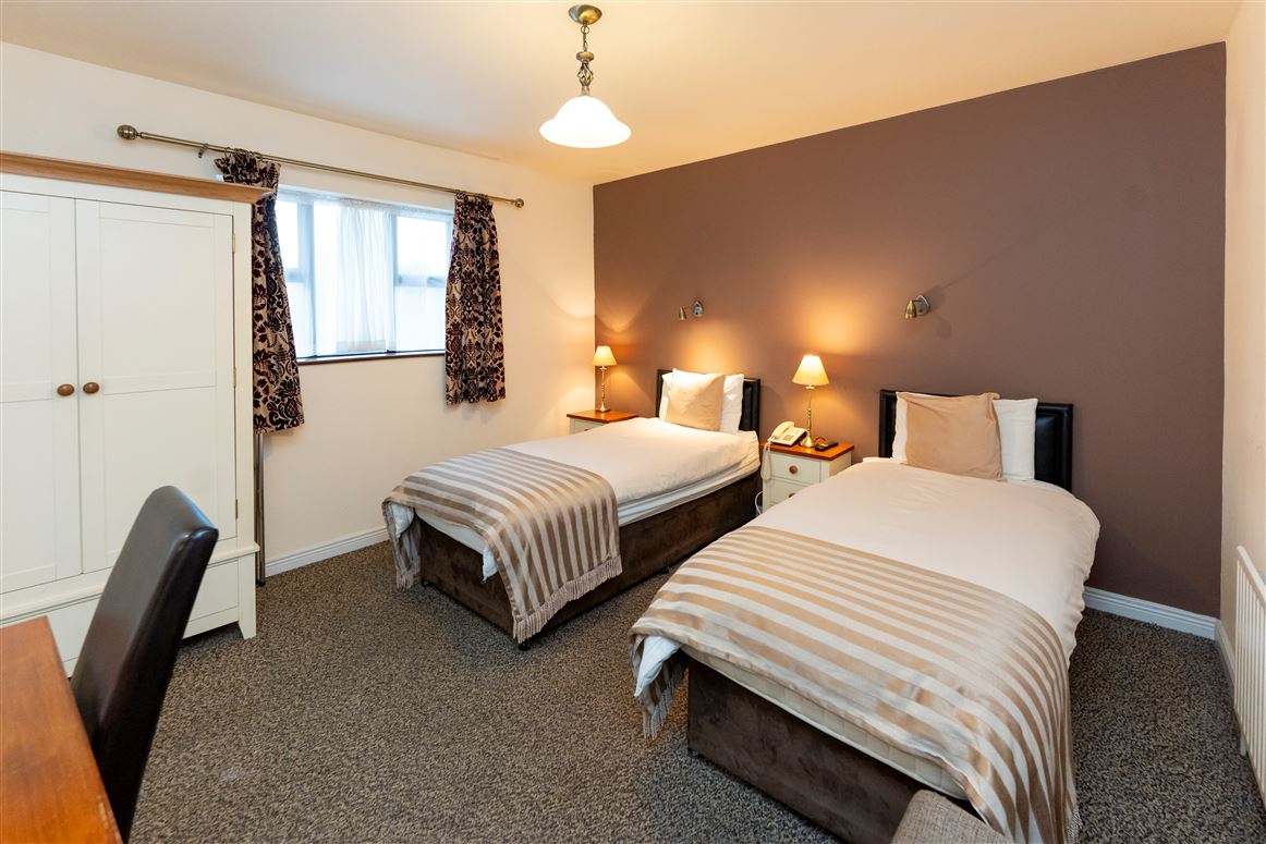 The Hunters Lodge , Newmarket on Fergus, Clare The Hunters Lodge , Newmarket on Fergus, Clare