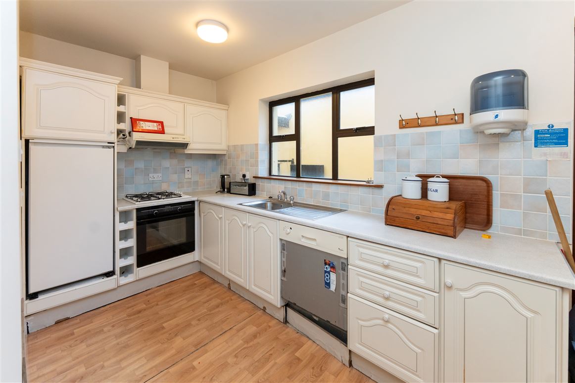 The Hunters Lodge , Newmarket on Fergus, Clare The Hunters Lodge , Newmarket on Fergus, Clare