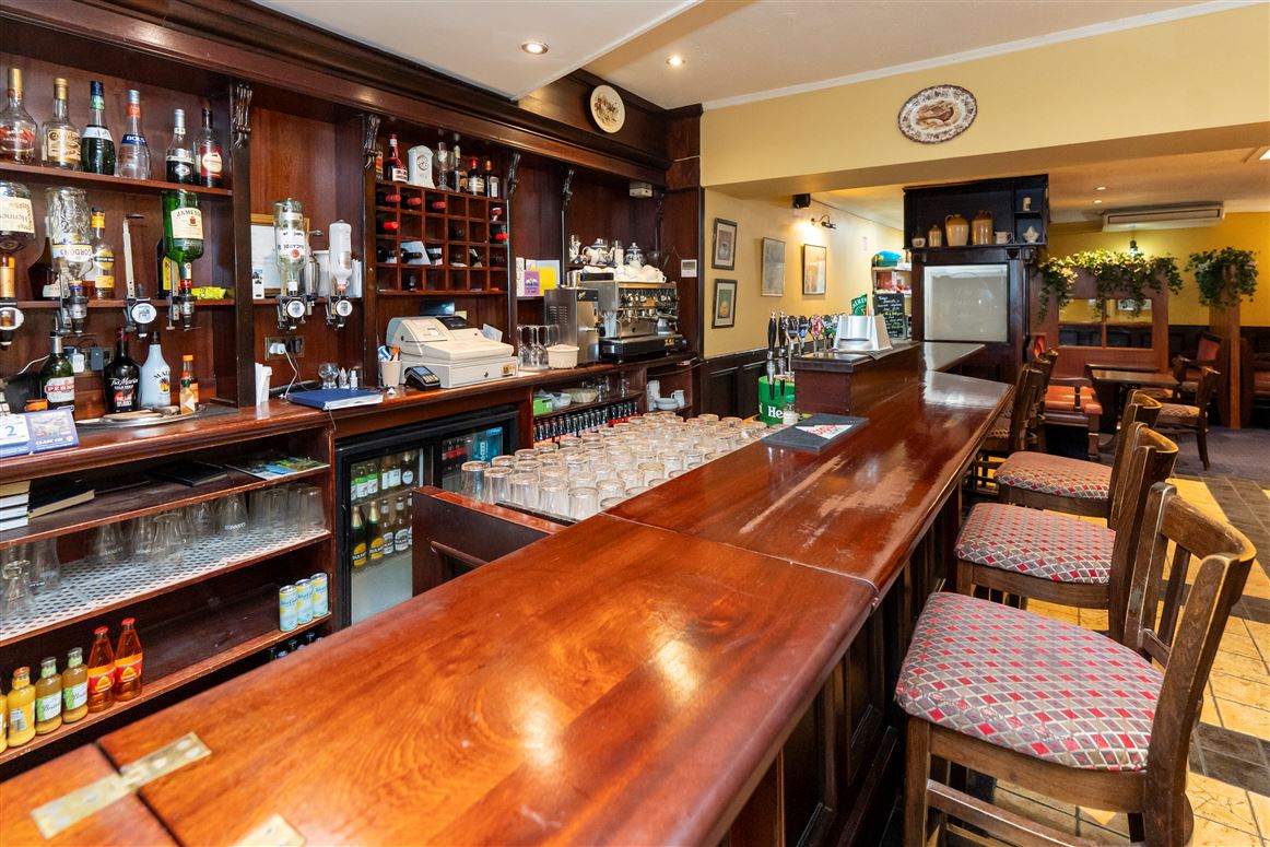 The Hunters Lodge , Newmarket on Fergus, Clare The Hunters Lodge , Newmarket on Fergus, Clare