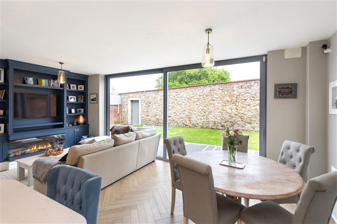https://photos-a.propertyimages.ie/media/3/3/1/5008133/5ccaba8b-f85c-4f13-a264-7fb19bd699a6_l.jpg