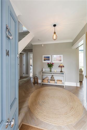 https://photos-a.propertyimages.ie/media/3/3/1/5008133/5ccaba8b-f85c-4f13-a264-7fb19bd699a6_l.jpg
