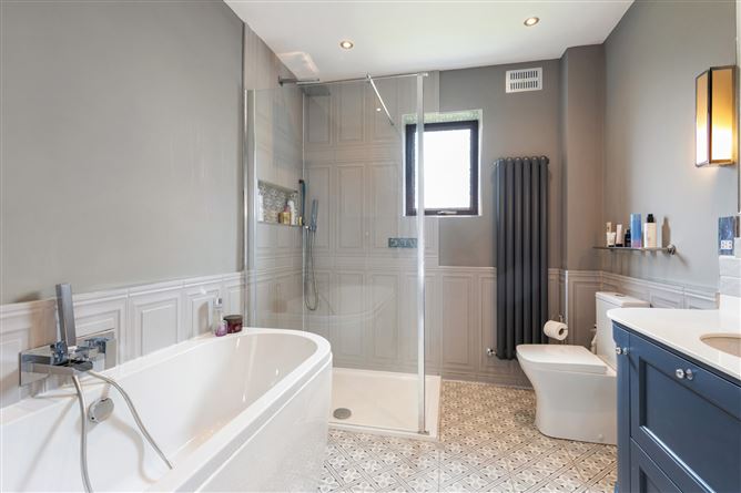 https://photos-a.propertyimages.ie/media/3/3/1/5008133/5ccaba8b-f85c-4f13-a264-7fb19bd699a6_l.jpg