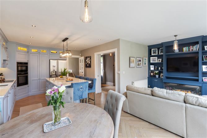https://photos-a.propertyimages.ie/media/3/3/1/5008133/5ccaba8b-f85c-4f13-a264-7fb19bd699a6_l.jpg