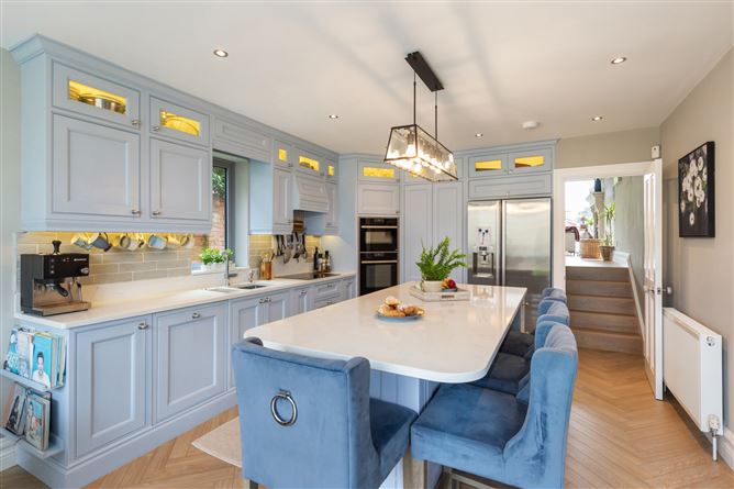 https://photos-a.propertyimages.ie/media/3/3/1/5008133/5ccaba8b-f85c-4f13-a264-7fb19bd699a6_l.jpg