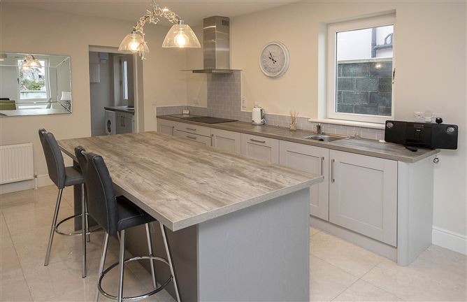 6 Castle Keep, Friar's Walk, Abbeyside, Dungarvan, Co. Waterford