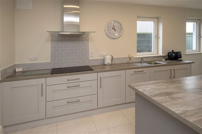 6 Castle Keep, Friar's Walk, Abbeyside, Dungarvan, Co. Waterford