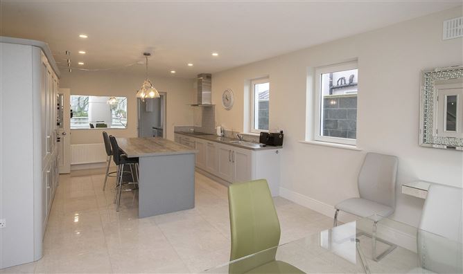 6 Castle Keep, Friar's Walk, Abbeyside, Dungarvan, Co. Waterford