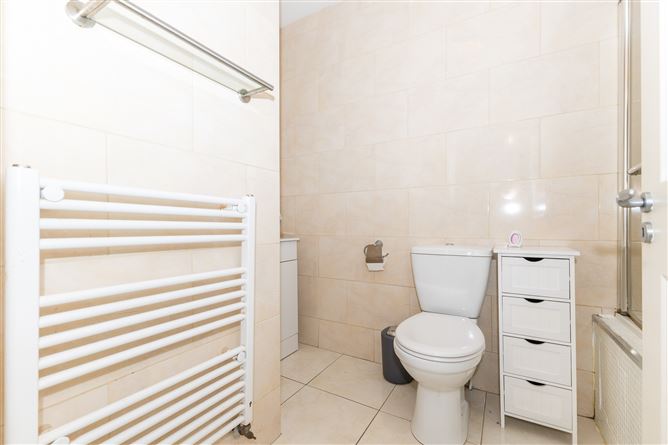 64 The Crescent, Robswall, Malahide, County Dublin