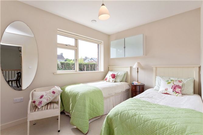 2 St Andrews Grove, Malahide, Co. Dublin